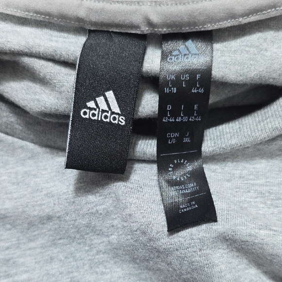 Adidas 3-Stripes Flower Patch Cropped T-Shirt Size Large - Picture 5 of 6